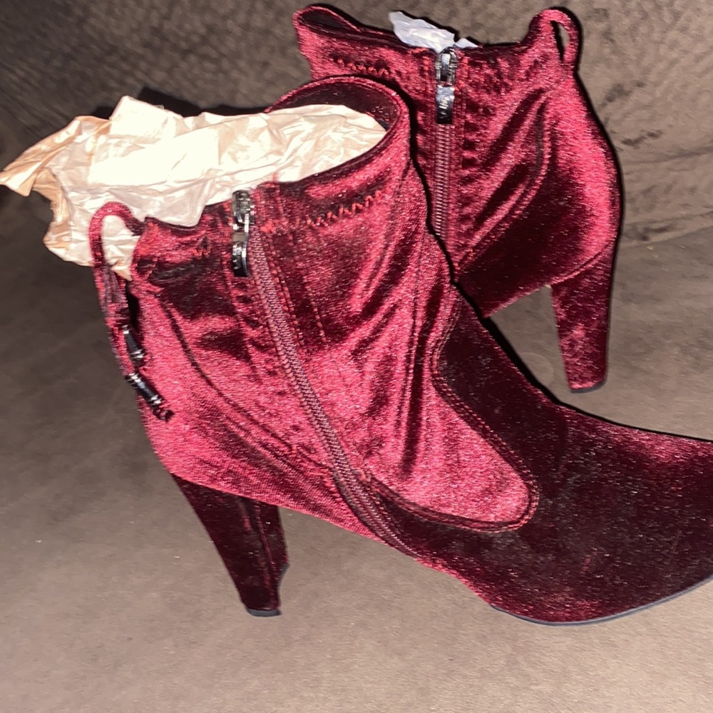 DSW - Picture 3 of 6